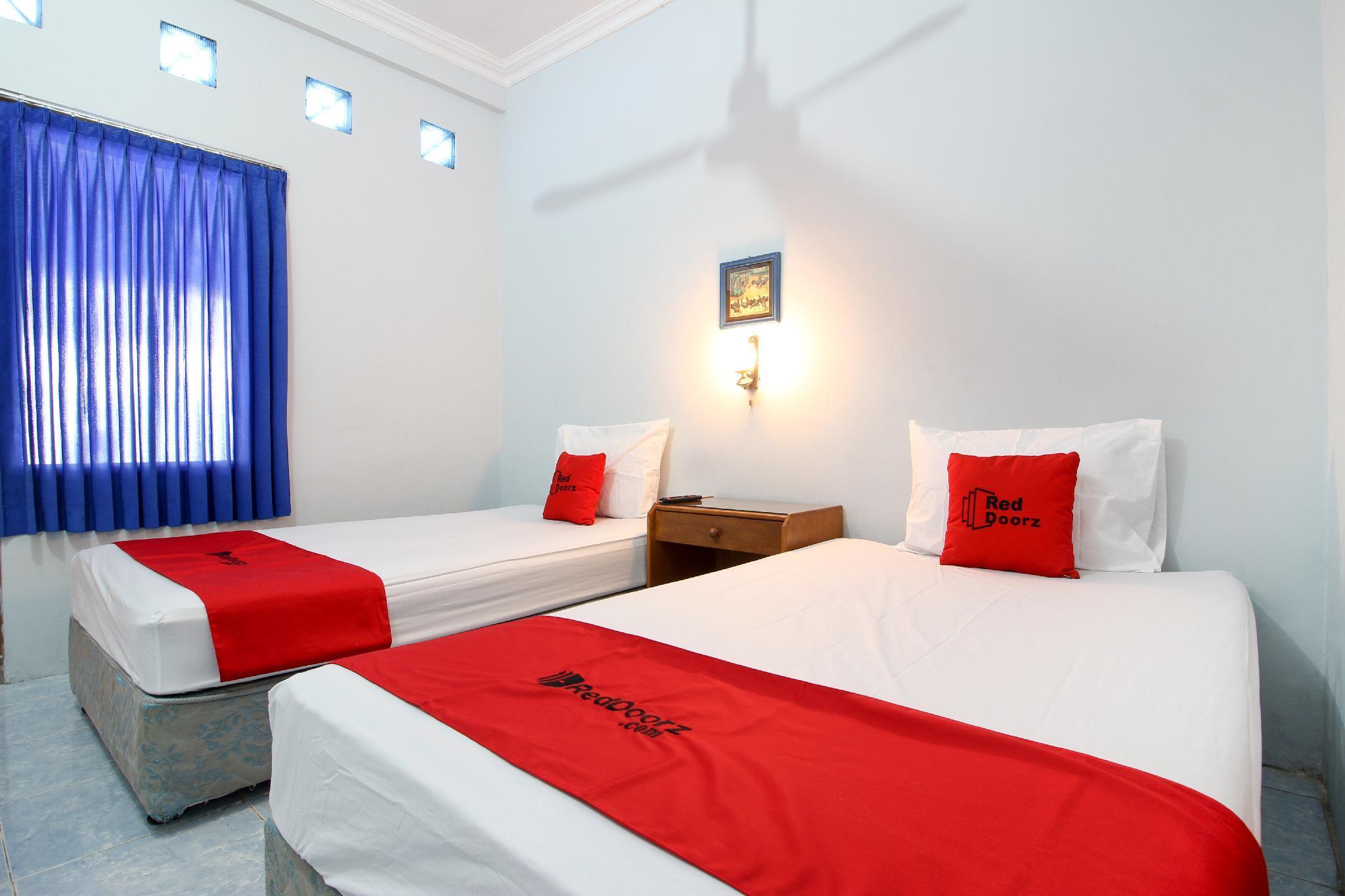 Reddoorz Syariah At Jalan Menteri Supeno Yogyakarta Exterior foto