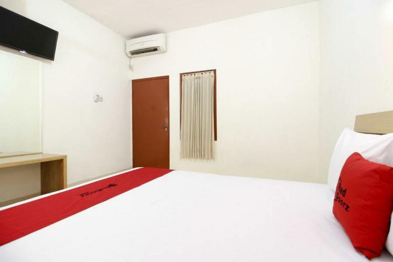 Reddoorz Syariah At Jalan Menteri Supeno Yogyakarta Exterior foto