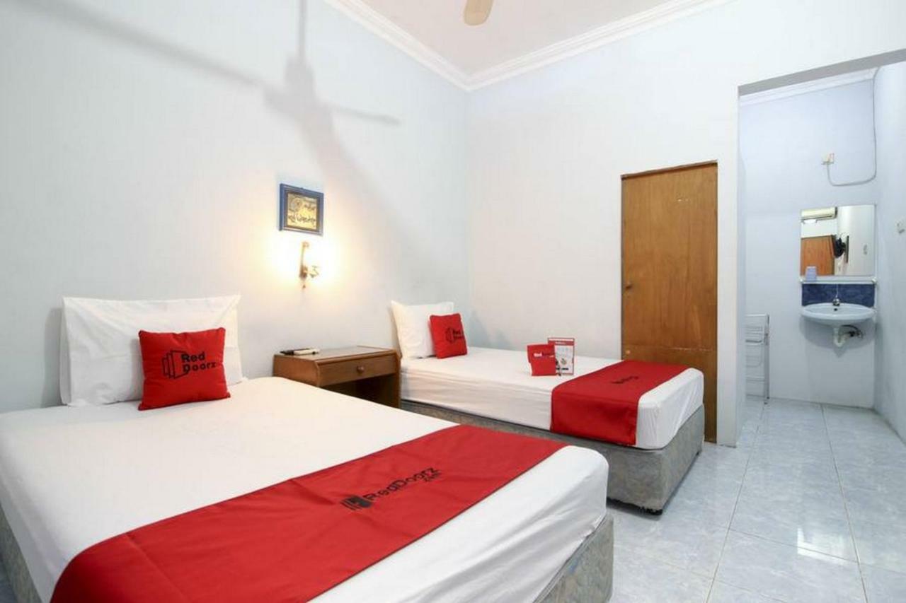 Reddoorz Syariah At Jalan Menteri Supeno Yogyakarta Exterior foto
