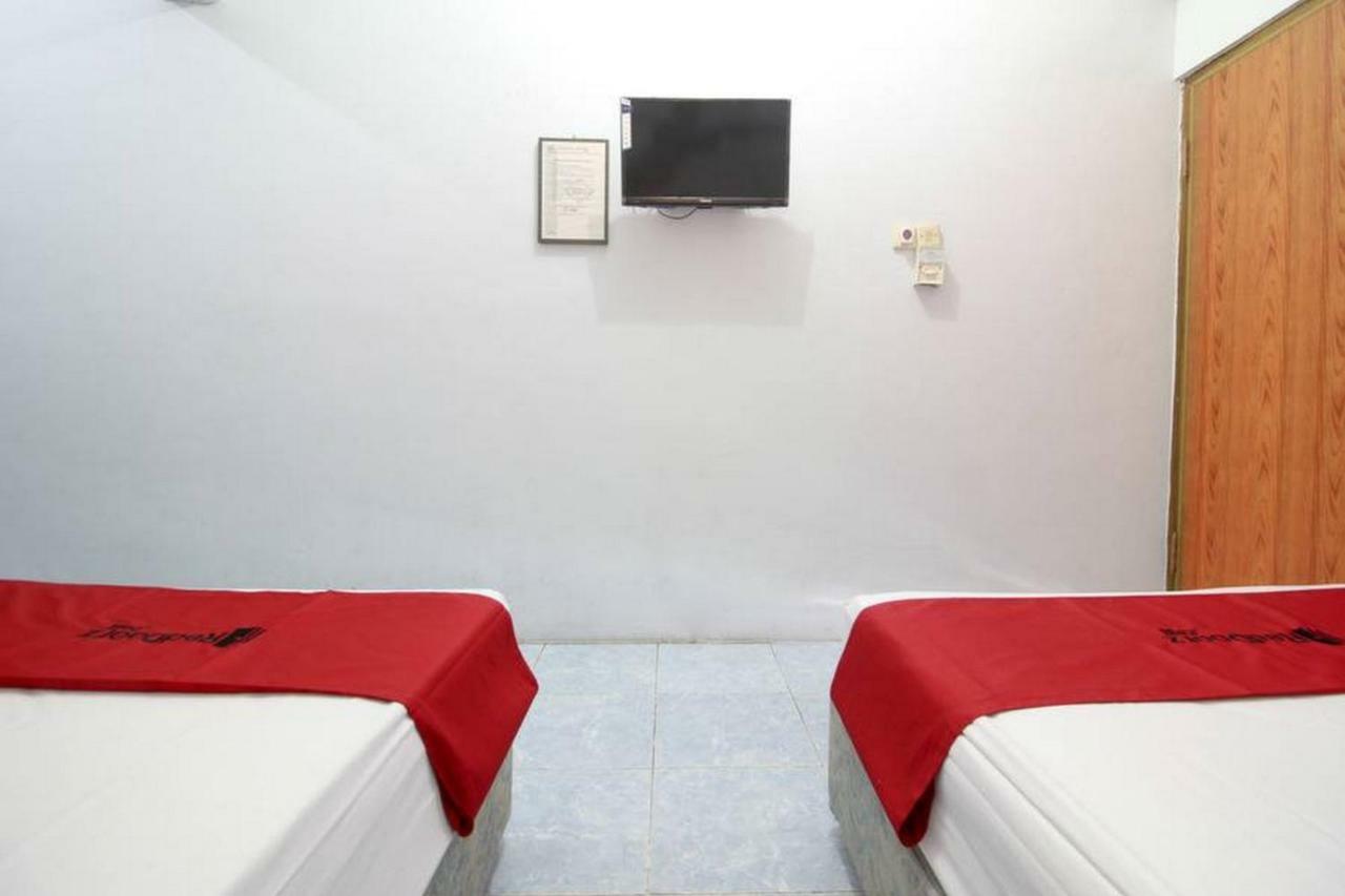 Reddoorz Syariah At Jalan Menteri Supeno Yogyakarta Exterior foto